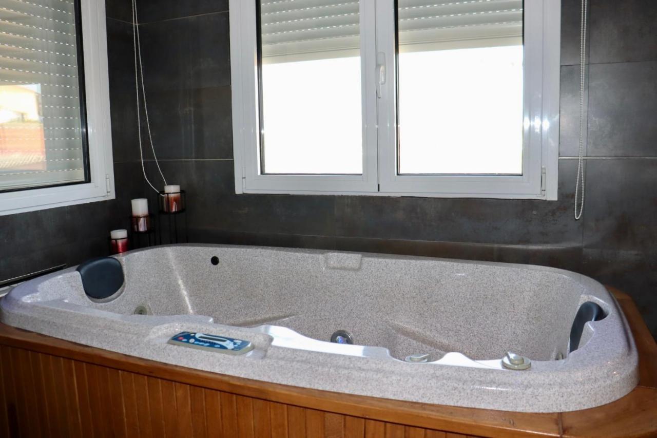 El Hogar De Pepe Βίλα El Casar de Escalona Εξωτερικό φωτογραφία